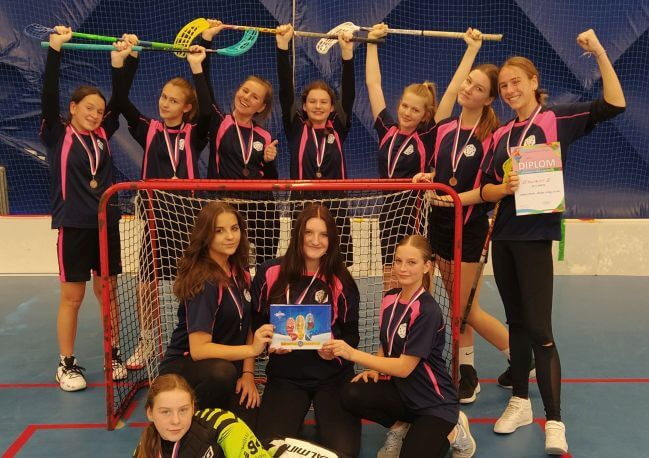 Florbal dívky 3. místo – okresní kolo