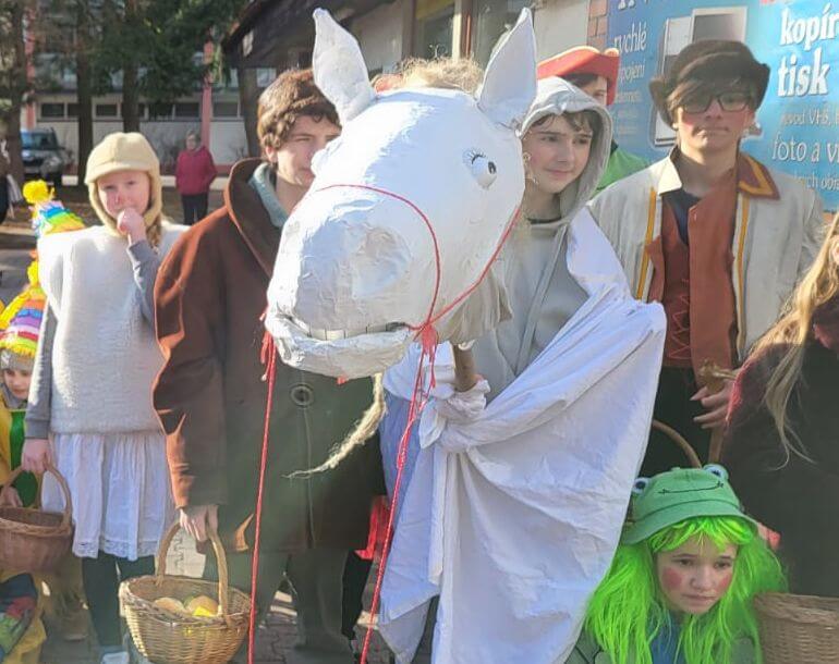 9. polabinský masopustní průvod